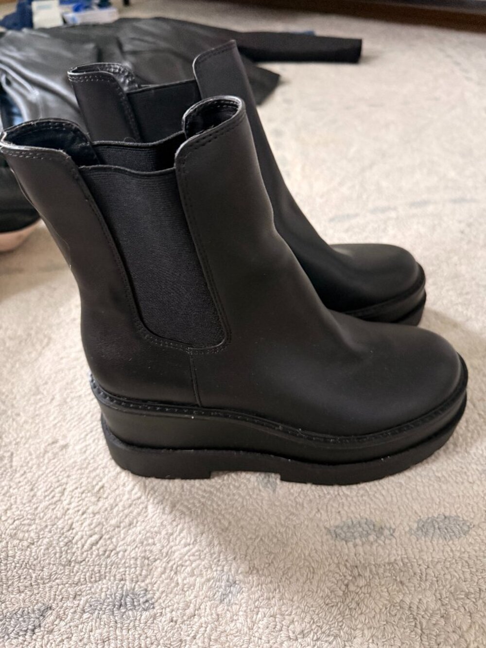 Jessica Simpson Ivean Platform Lug Boot in Black Size 8.5 New!